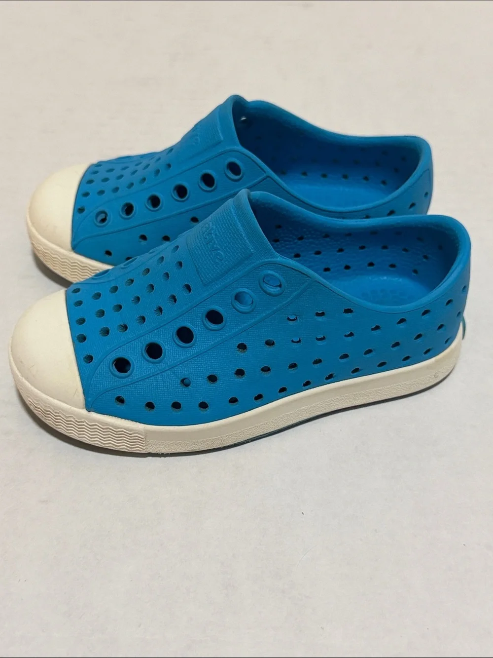 Native Jefferson Kids Water Shoes in Blue - Kids Toddler Size 6